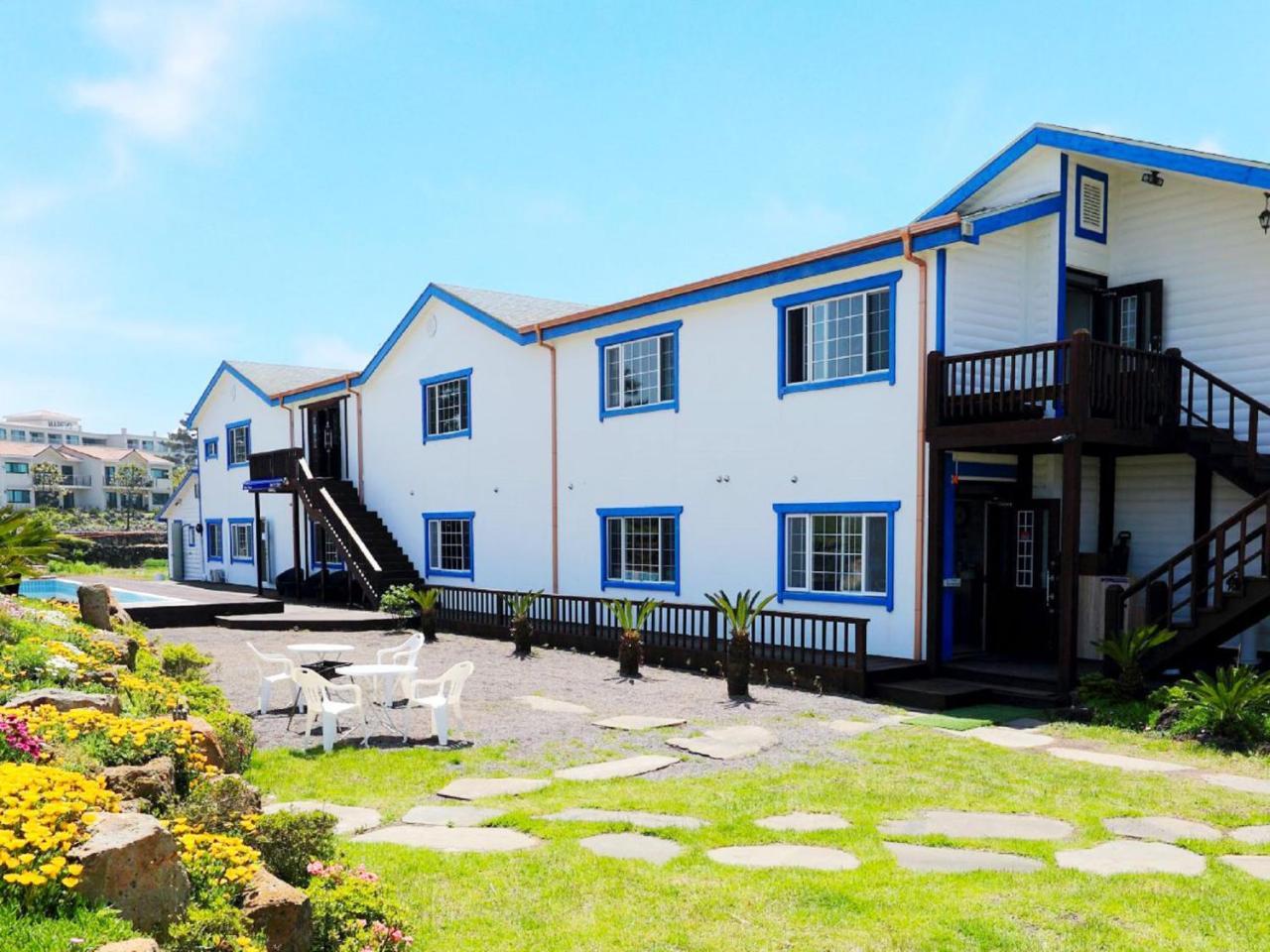 White Dream Pension Jeju Exterior foto